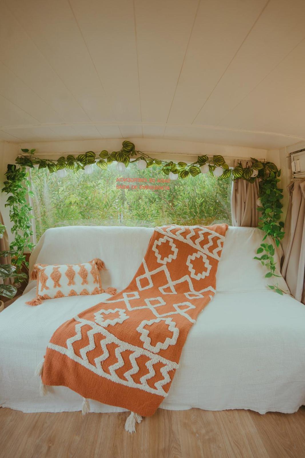 The Amazing Inacio Bus Converted Home ซินตรา ภายนอก รูปภาพ