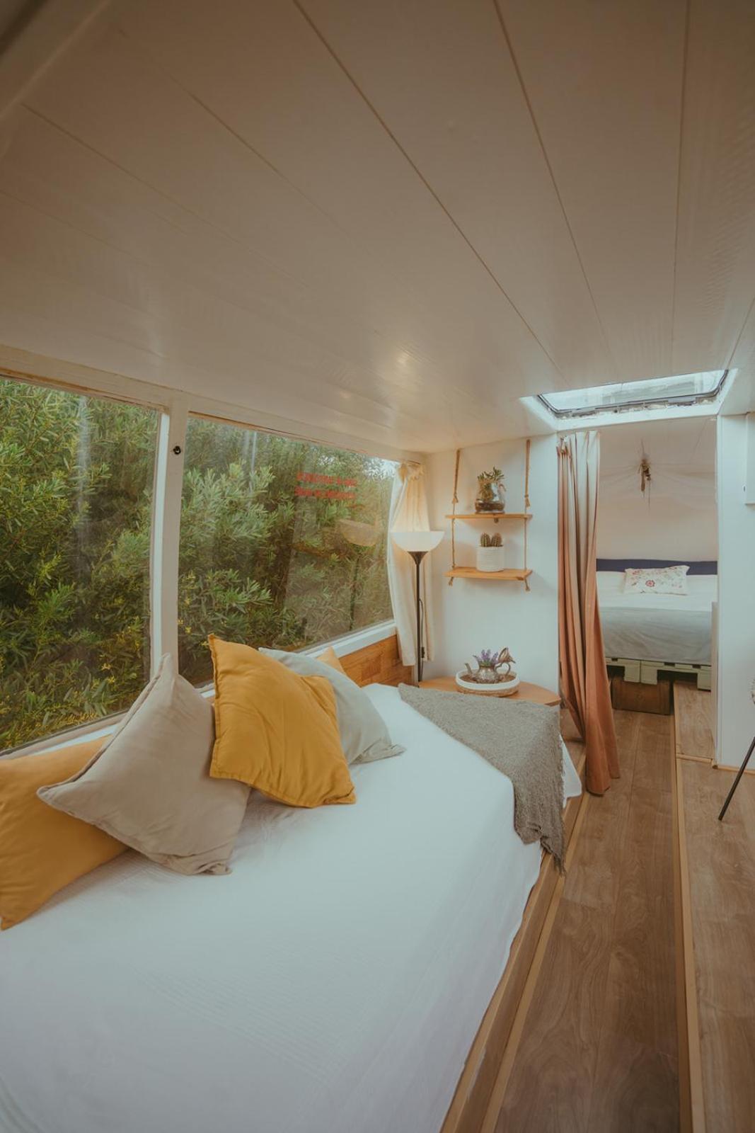 The Amazing Inacio Bus Converted Home ซินตรา ภายนอก รูปภาพ