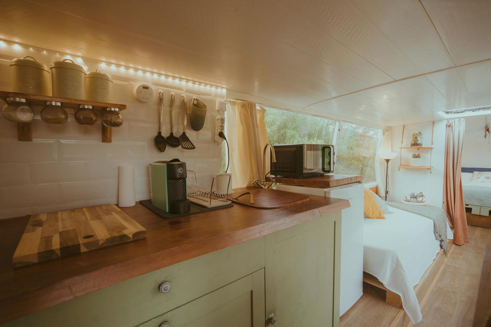 The Amazing Inacio Bus Converted Home ซินตรา ภายนอก รูปภาพ