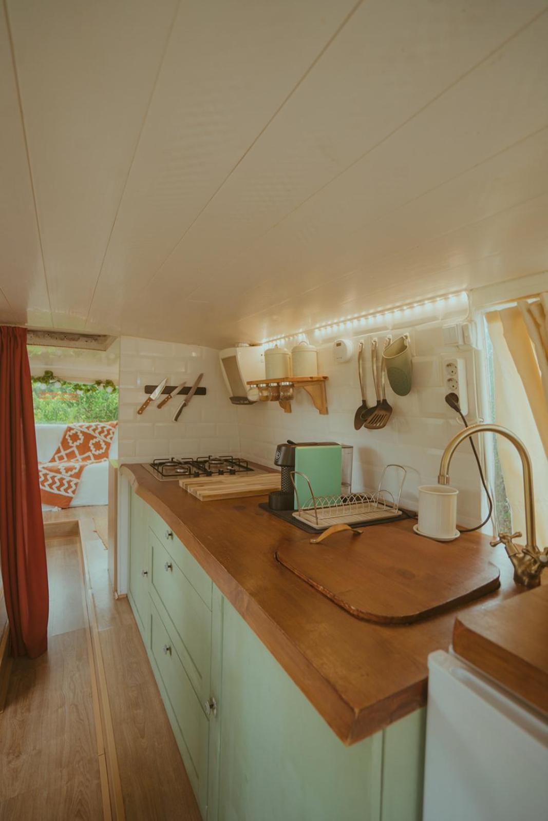 The Amazing Inacio Bus Converted Home ซินตรา ภายนอก รูปภาพ